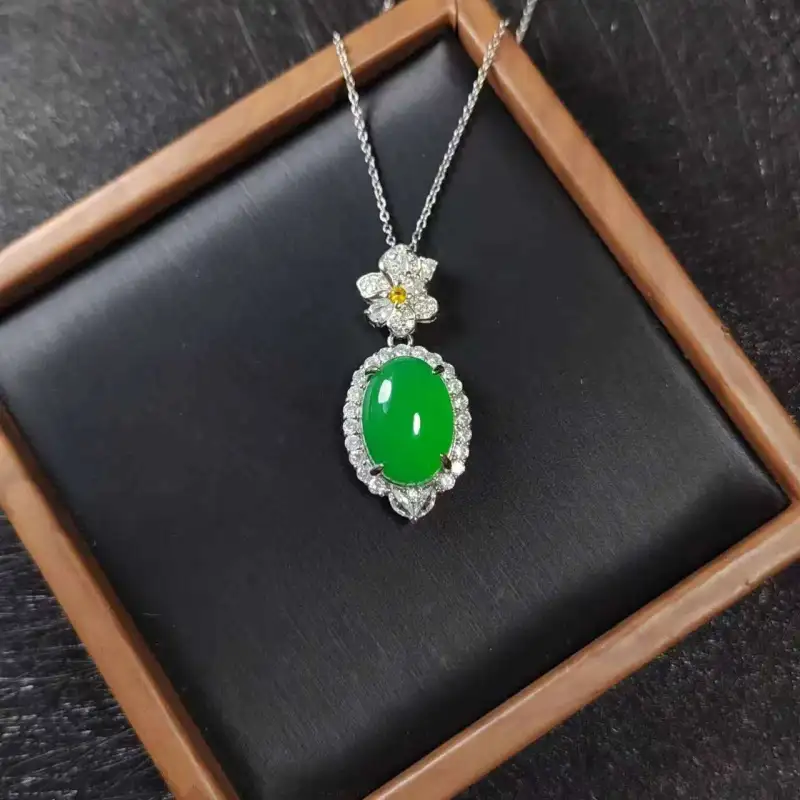 JUNWEN Chalcedony Necklaces Unisex-9