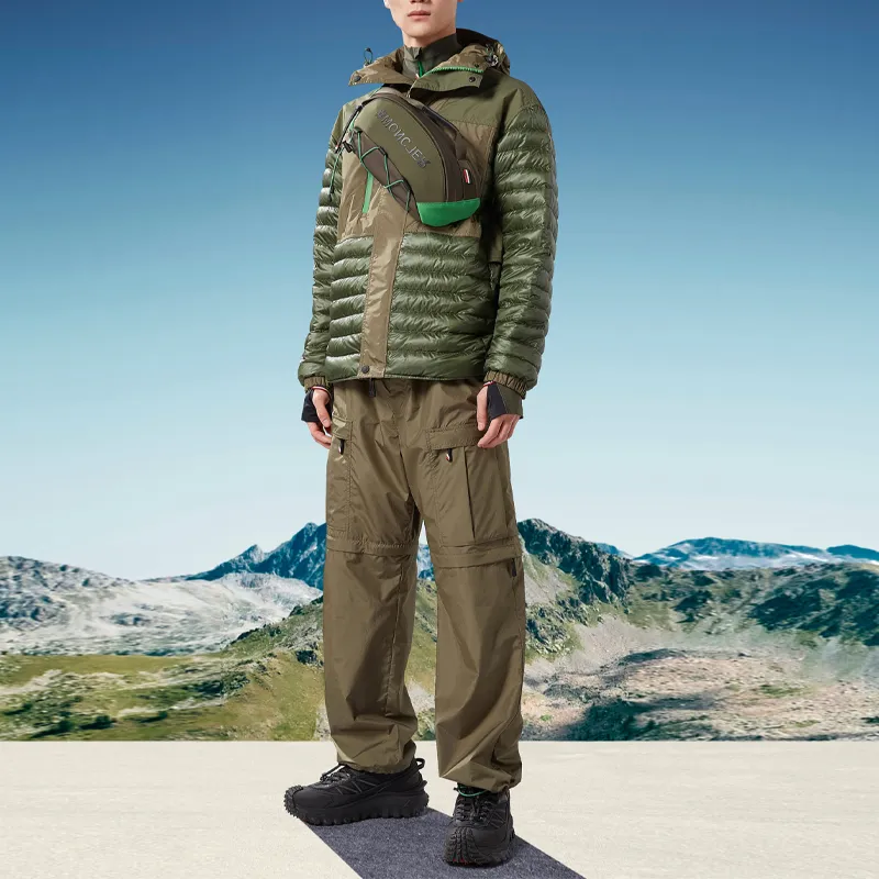 Moncler Grenoble Contrast trim Straight leg Trousers-1