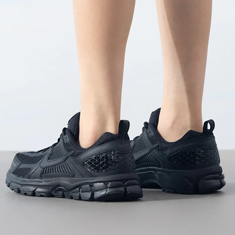 Nike Air Zoom Vomero 5 Anti Slip Wear Resistant Low Top Kids' Running Shoes Black Unisex-4