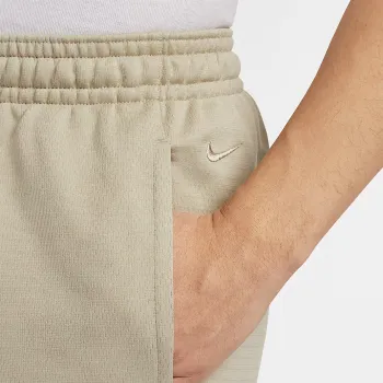 Nike Therma FIT Basketball Shorts Men's Desert Khaki/Light Khaki/Black