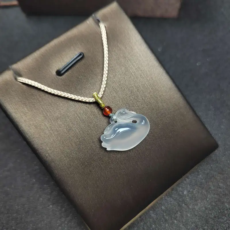 Grace Chalcedony Necklaces Unisex-4