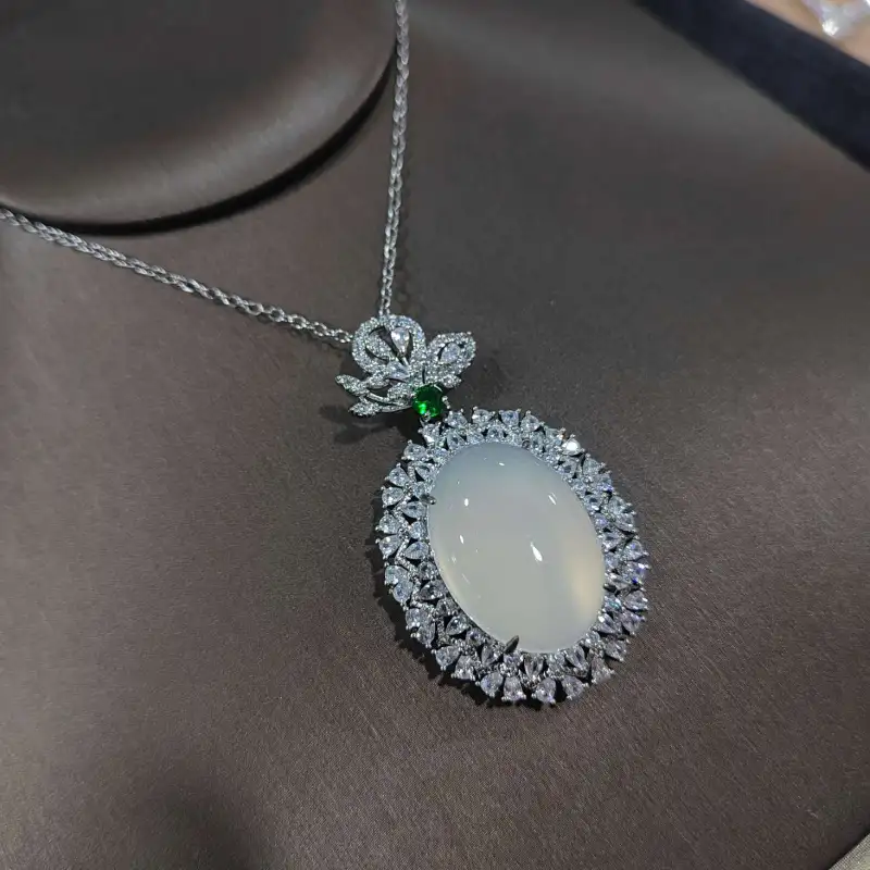 Grace Chalcedony Necklaces Women's-2