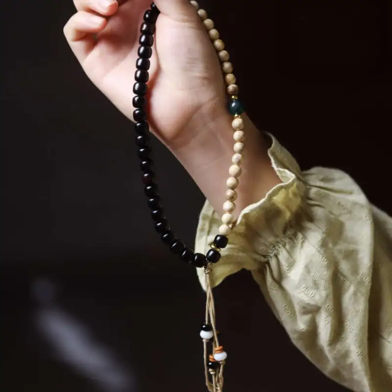 Lordship Ebony Bead Chain Unisex-1
