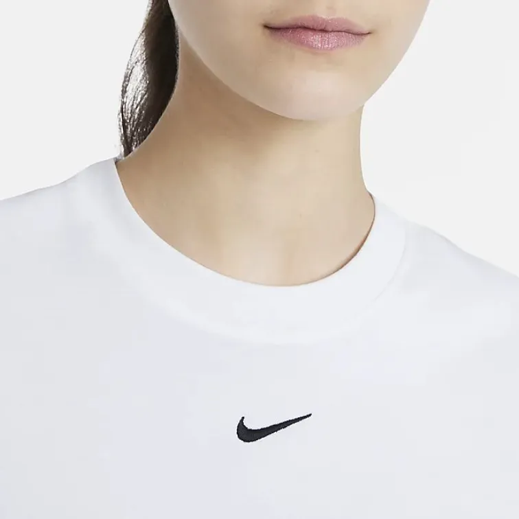 Nike Sportswear Essential Women's Boxy T Shirt-3