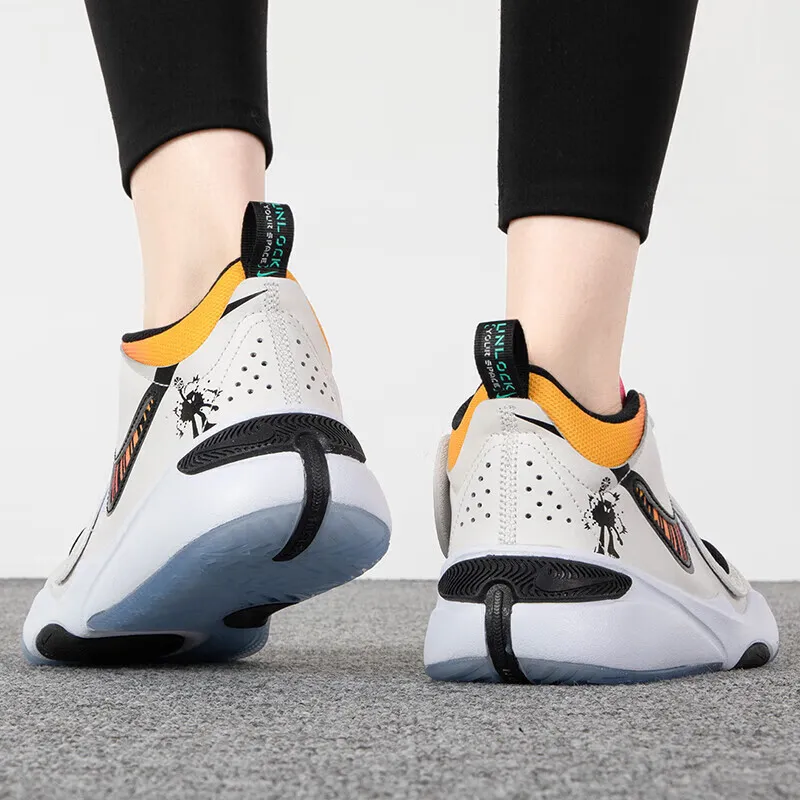 Nike Team Hustle D11 GS 'Doodles'-5