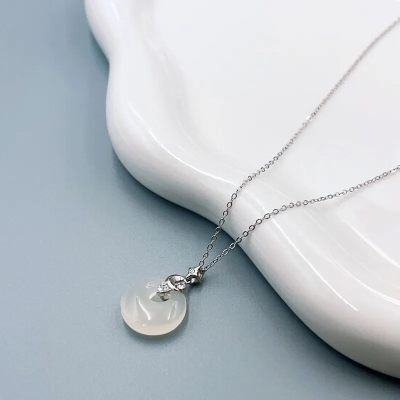 Gold Of China Chalcedony Necklaces Women's-1