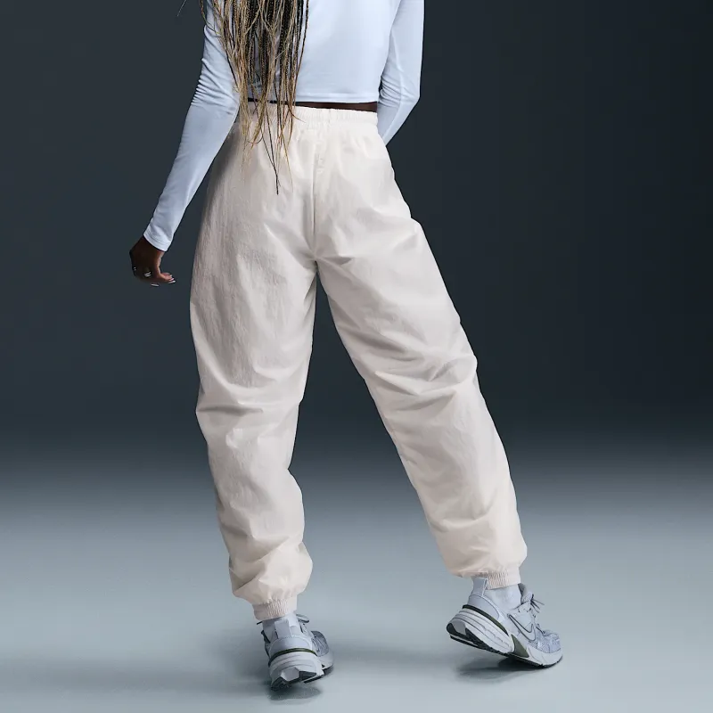 Nike Sportswear Essential Women's Mid Rise Oversized Woven Joggers-3