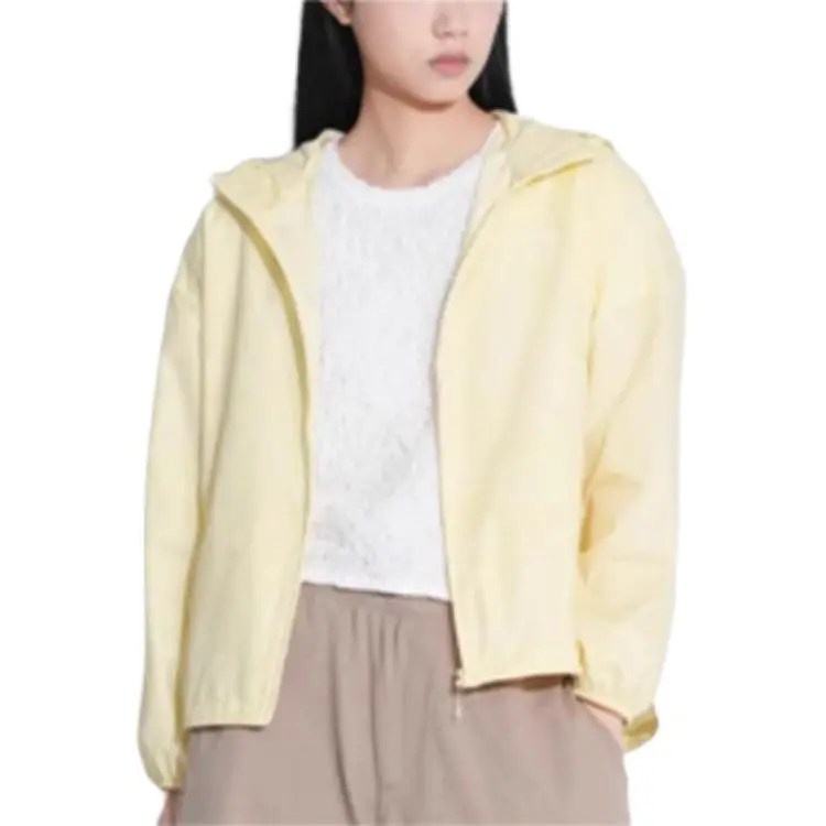 UNIQLO T Shirts Women's White-5