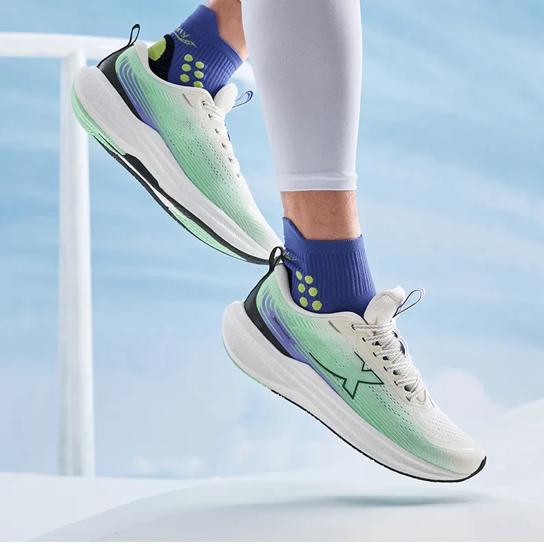 XTEP Cushioning, Wear Resistant Low Top Sprint Running Shoes Men's White Green-4