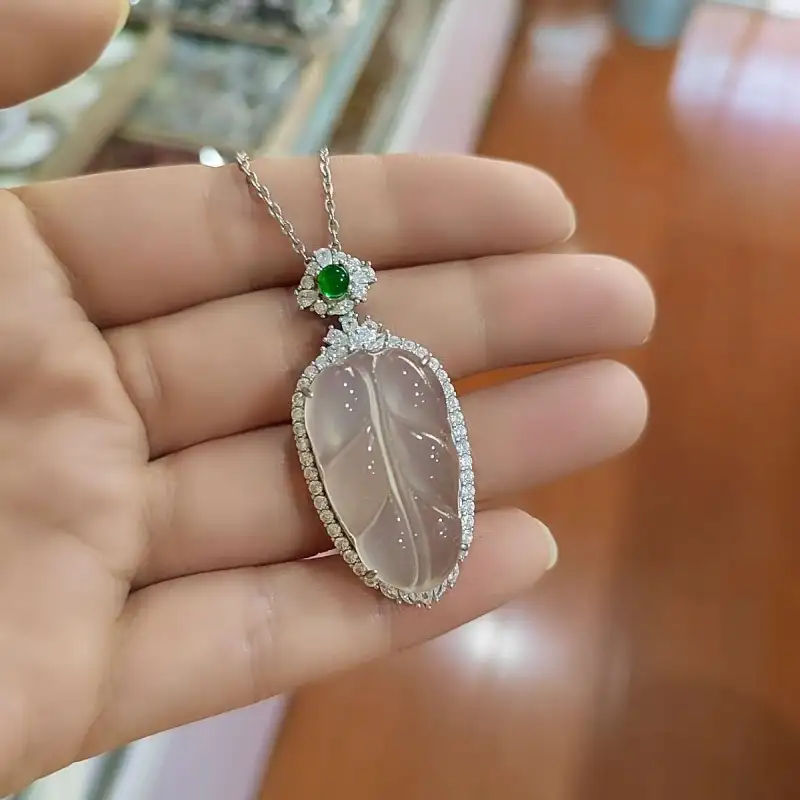 Gifts Chalcedony Jade Necklaces Unisex-1