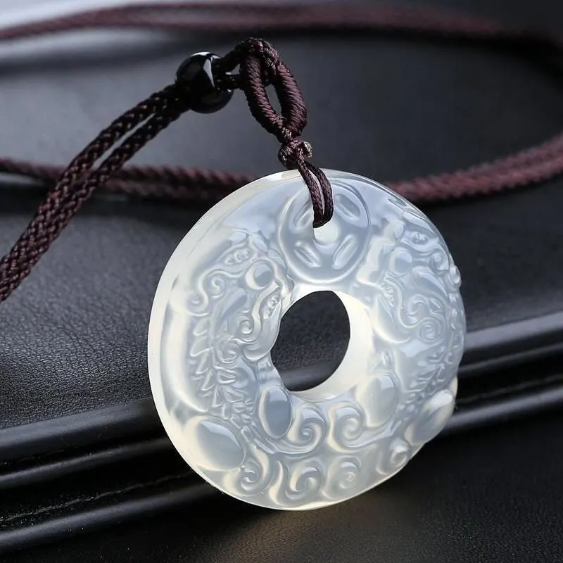 JUNWEN Chalcedony Necklaces Unisex-1