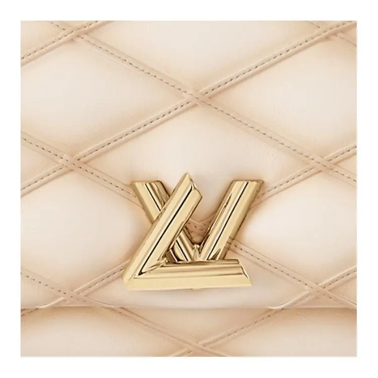 LOUIS VUITTON Lambskin Shoulder Bag, Crossbody Bag, Handbag Trumpets Women's Vanilla Yellow-3