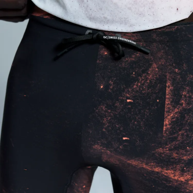 On Race Tights Half Sports Shorts Men's Black Flames-3
