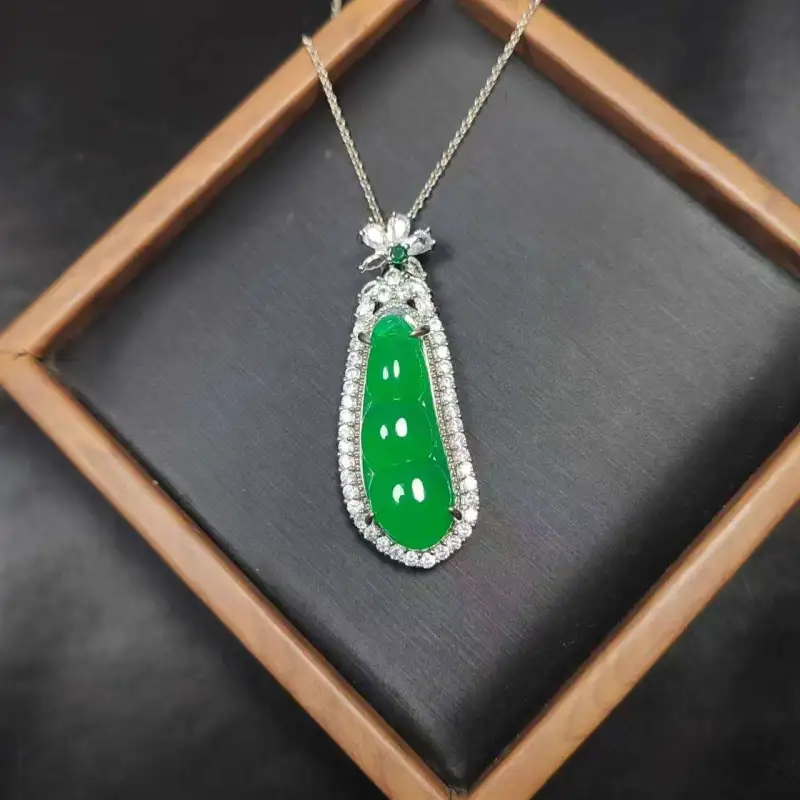 JUNWEN Chalcedony Necklaces Unisex-2