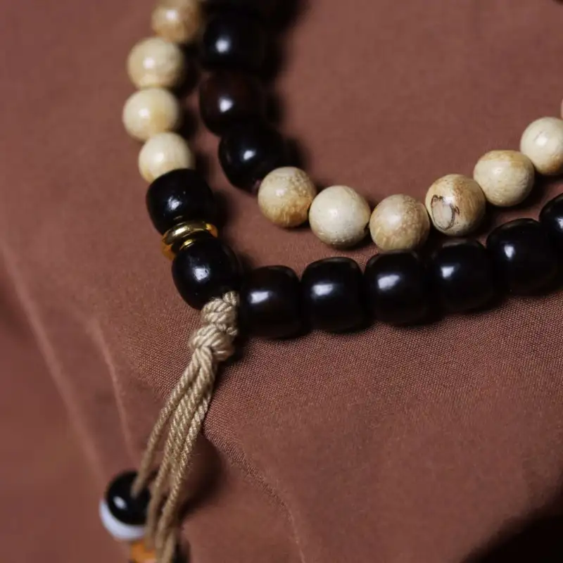 Lordship Ebony Bead Chain Unisex-3