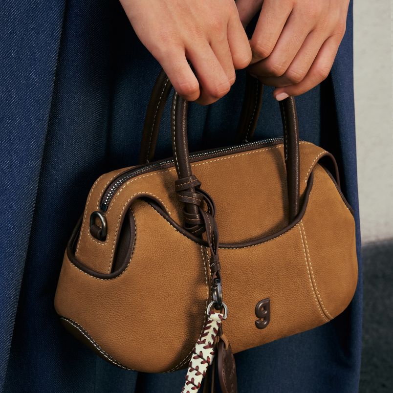KUNOGIGI Crossbody Bags - POIZON
