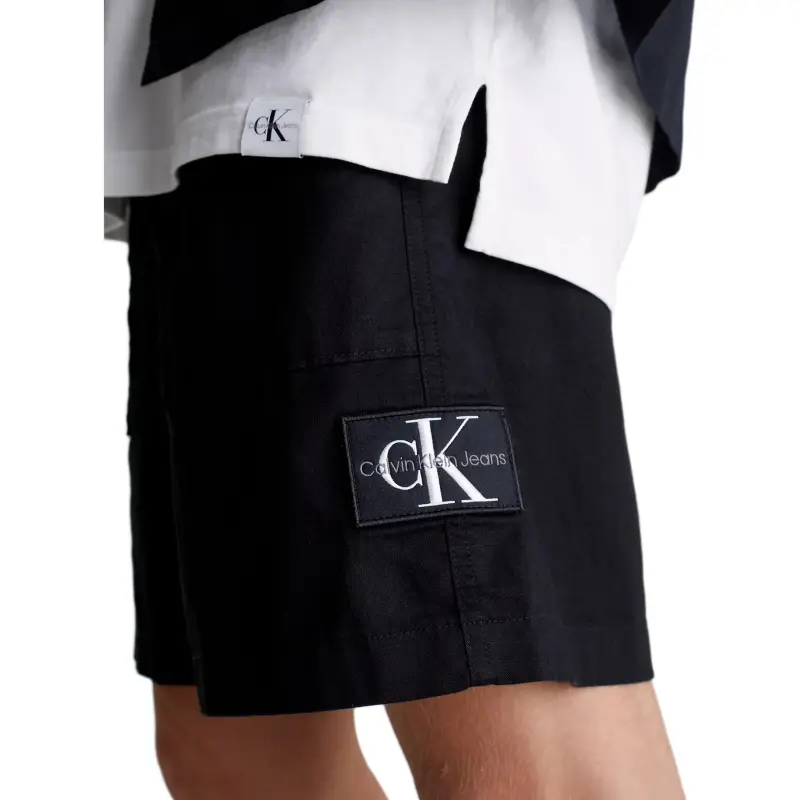 Calvin Klein Logo patch Twill Bermuda Shorts-4