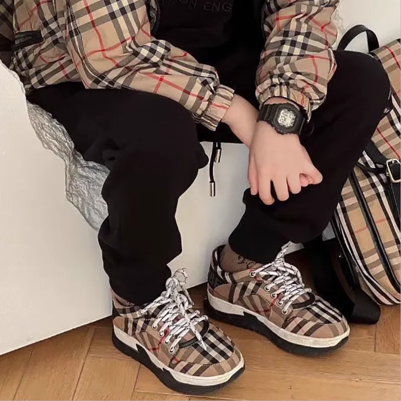 Burberry VINTAGE Kids Skateboarding Shoes US 10 - Cheap Rcj