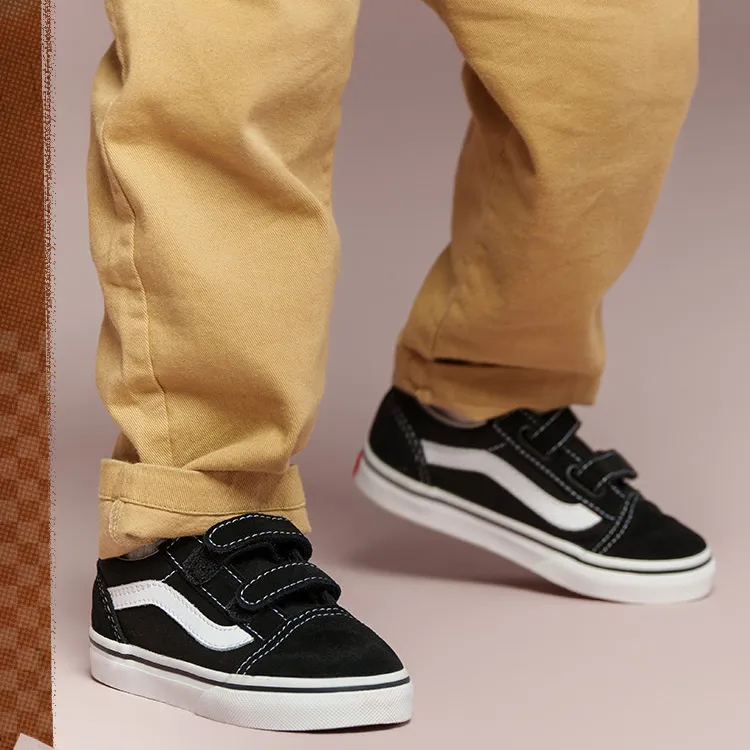 Vans Low Top Skateboard Shoes Black White Children Aged 3 7 Years Old-5