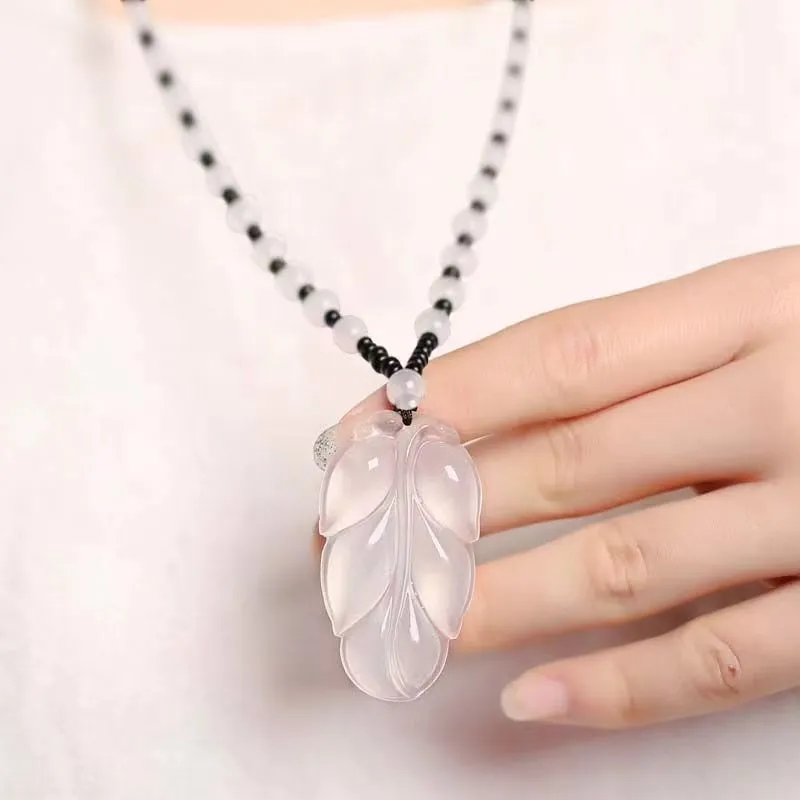 JUNWEN Chalcedony Necklaces Unisex-1
