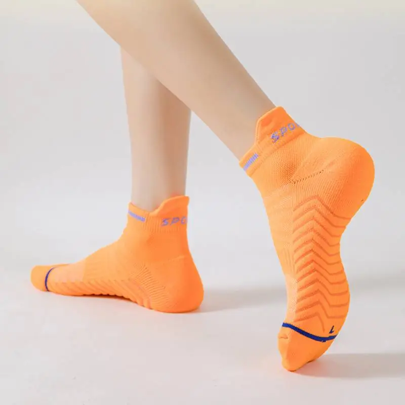 Sporty Breathable Polyester Cotton Mid Calf Sock-4