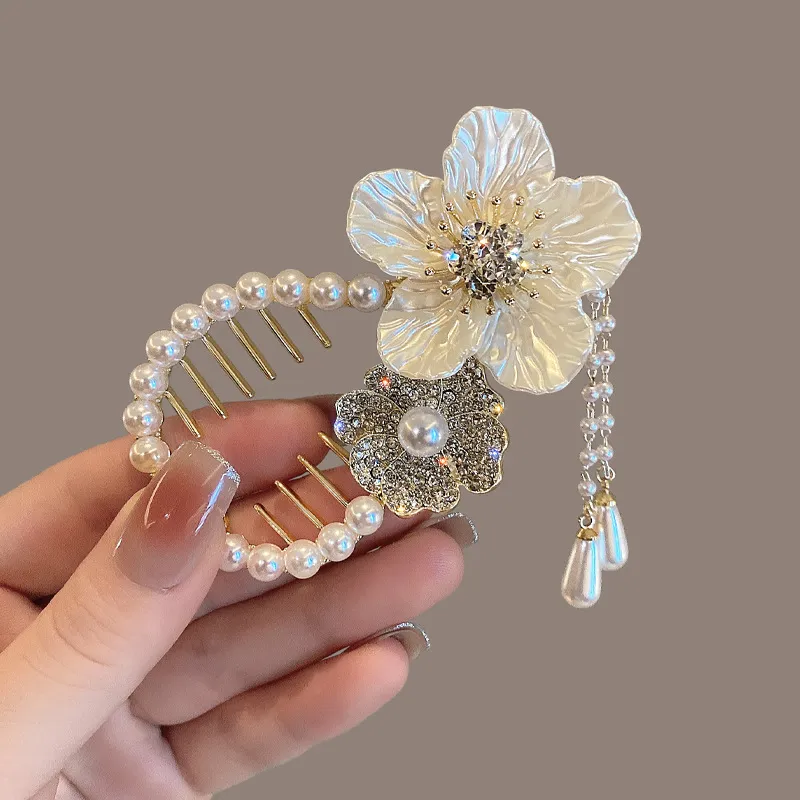 Elegant Pearls Hair Clip-2