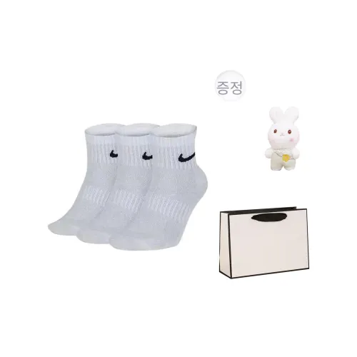 나이키 에브리데이 라이트웨이트 트레이닝 앵클 삭스 화이트 블랙 (3개입/국내 정식 발매 제품)