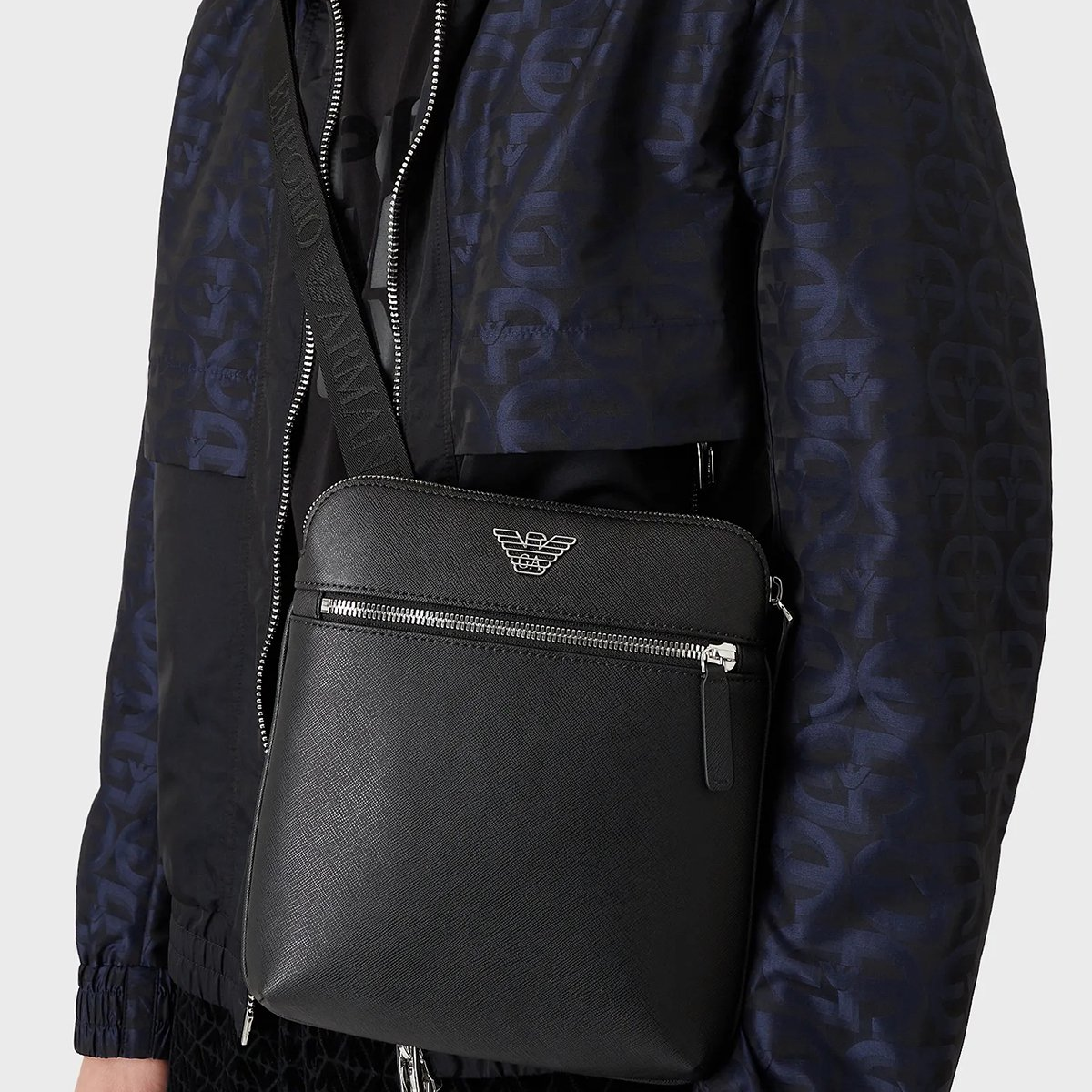 VIP【関税送料無料】希少 EMPORIO ARMANI CROSSBODY BAGS Emporio Armani Shoulder/Crossbody Bag, Black/Black: Handbags