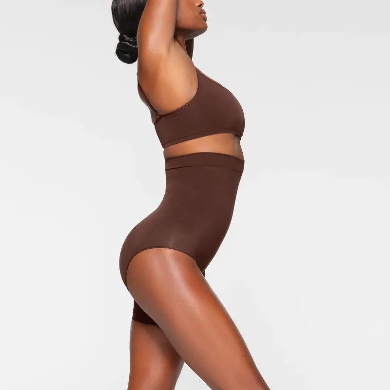 SKIMS SEAMLESS SCULPT SOLUTION SHORT RIGHT LEG EXPOSED Casual Shorts Women's COCOA/Cocoa-2