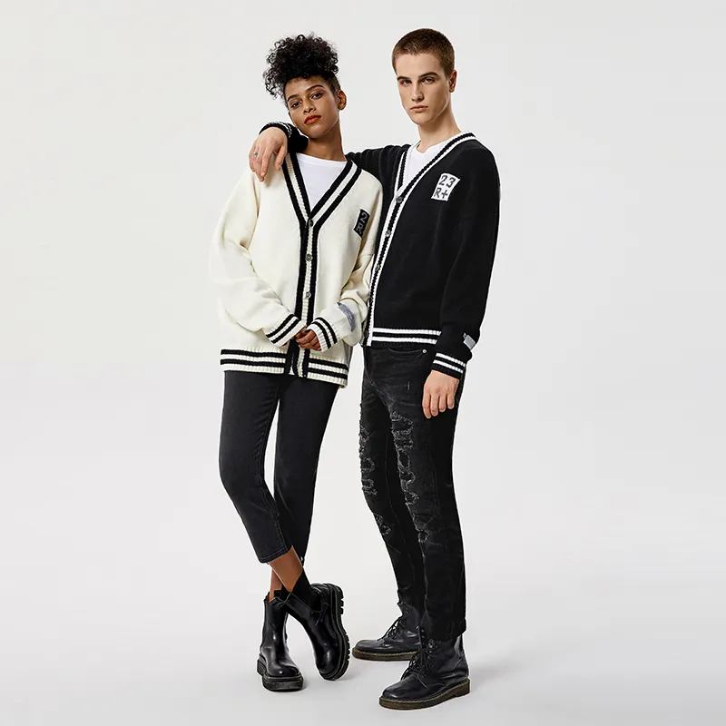23R+ Sweaters Unisex Black-2
