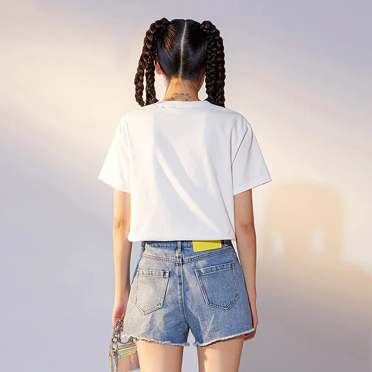 Fiona Chen T-Shirts Unisex White-2