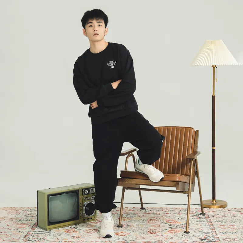 New Balance Sweatshirt Unisex Black-6
