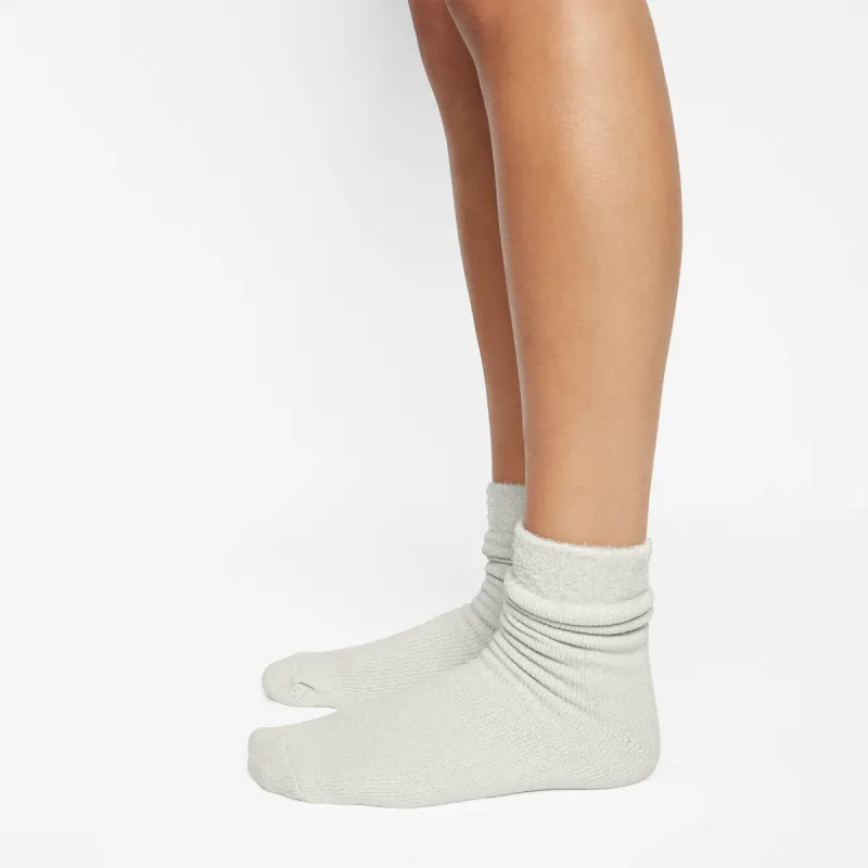 Skims Women's Mid-Calf Socks-4