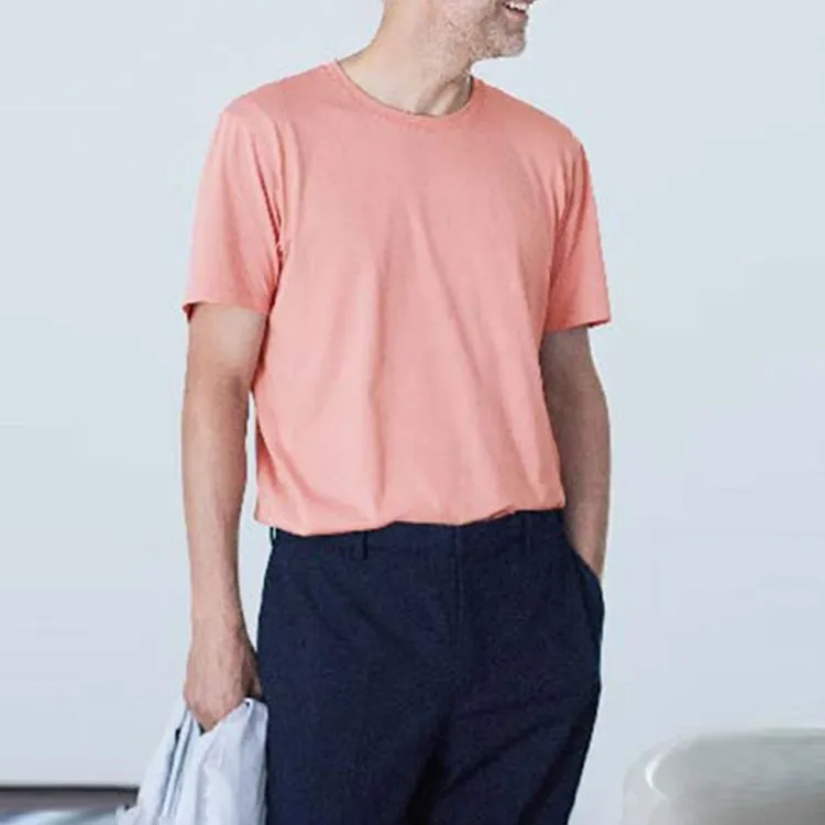 UNIQLO T-Shirts Unisex Peach Pink-1