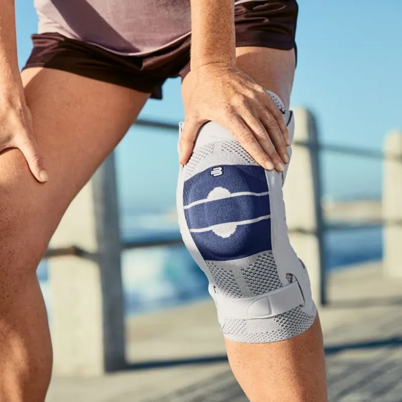 BAUERFEIND Knee Pads-1