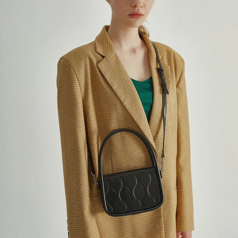 STAR TOWN Cow Leather One Shoulder Handbag Regular Women's Maple Leaf Brown/Vintage Black/Anna Red-1