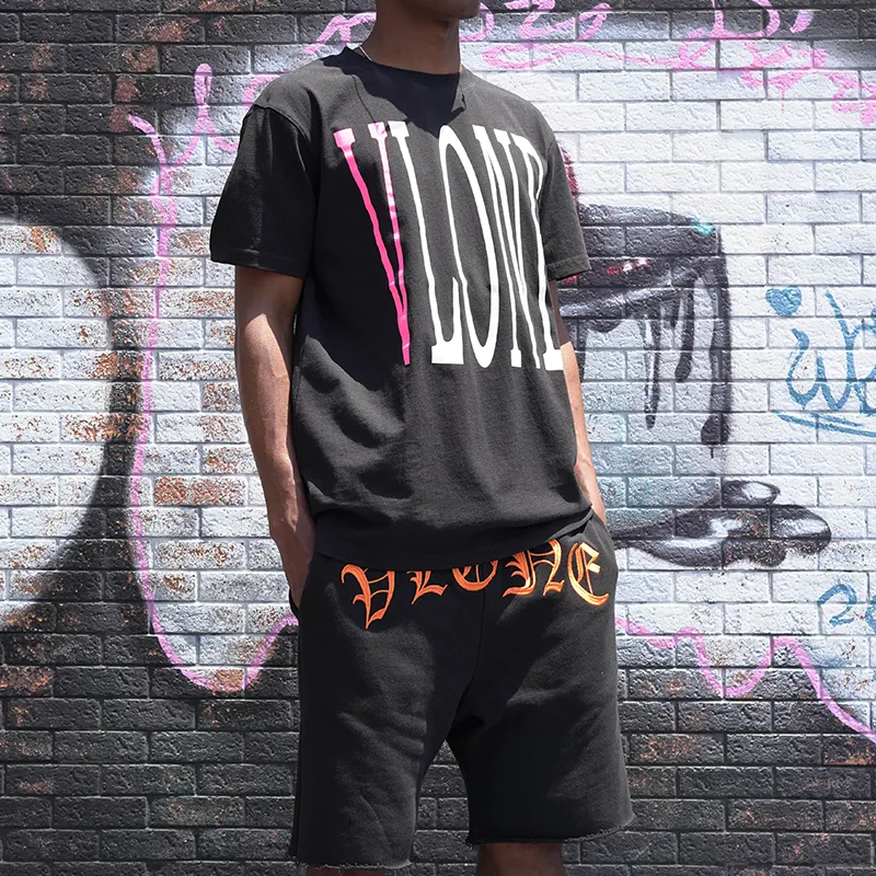 VLONE Gothic Alphabet Series Casual Shorts Unisex Black-2