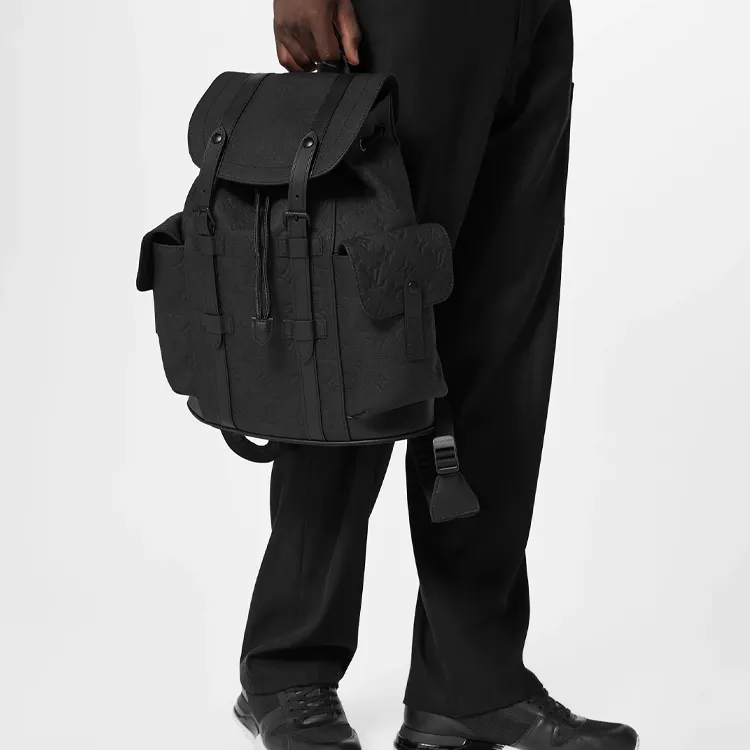 LOUIS VUITTON Christopher Pm-9