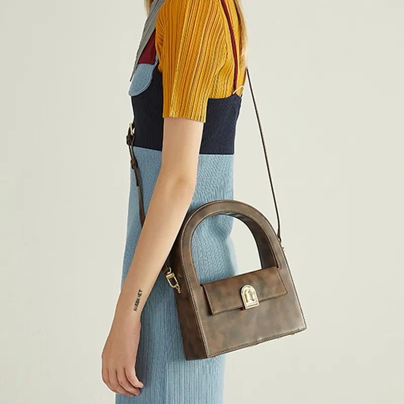 STAR TOWN Cow Leather Crossbody Handbag Regular Women's Gradient Chestnut Brown/Gradient Charcoal Black-1