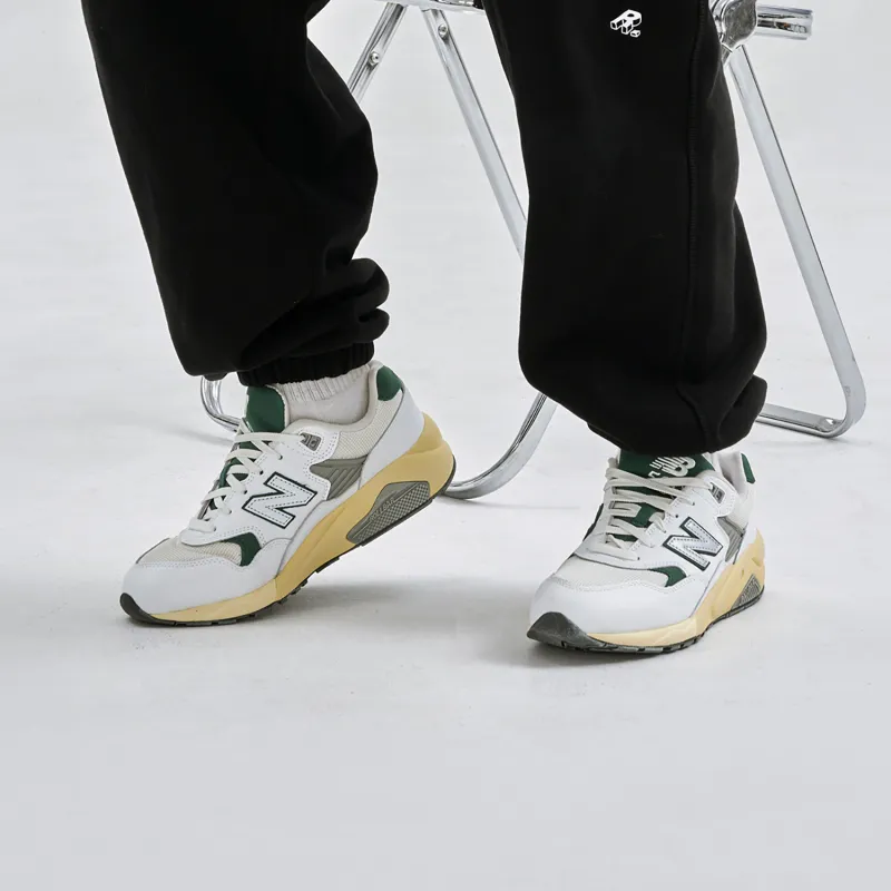 New Balance 580 White Nightwatch Green-9