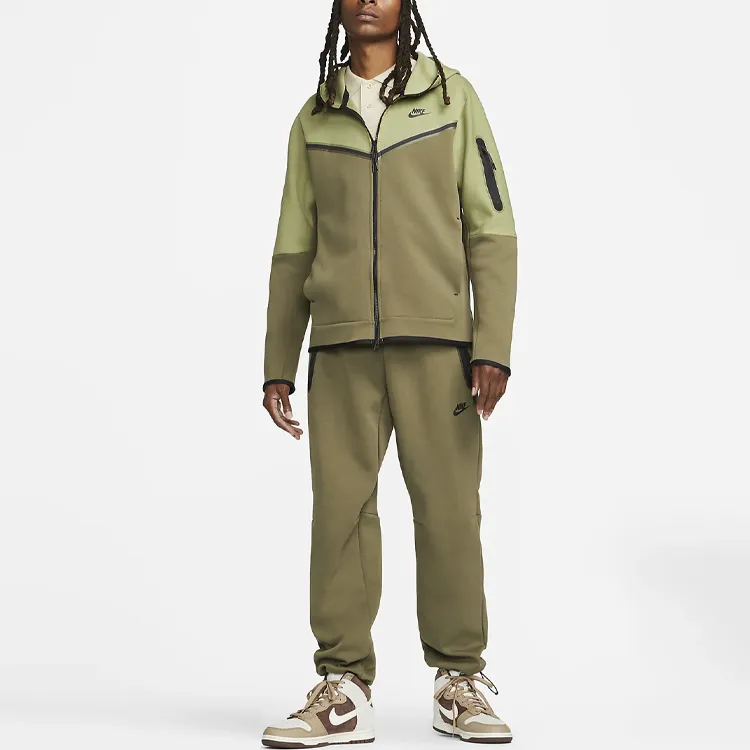 Nike Sportswear Tech Fleece Hoodie-2