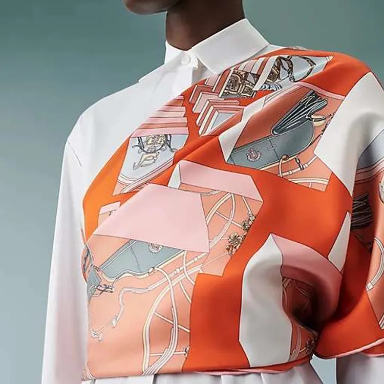 HERMES Carre Silk Scarf Women's Red-1