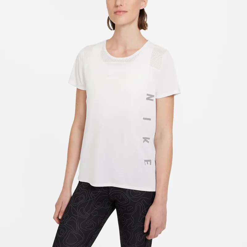 Nike Set-in Sleeve T-Shirt Women's White-3