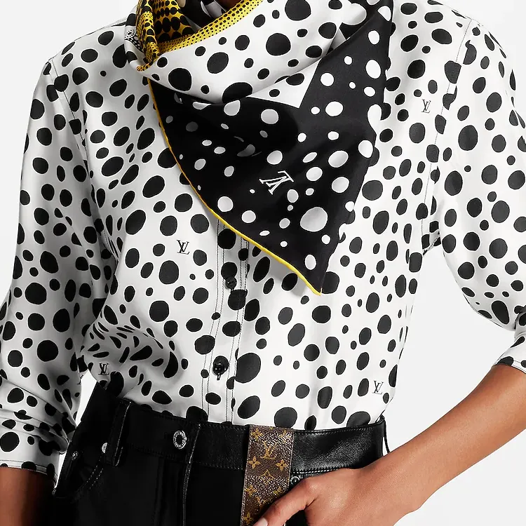 LOUIS VUITTON X Yayoi Kusama Infinity Dots Square 90-3