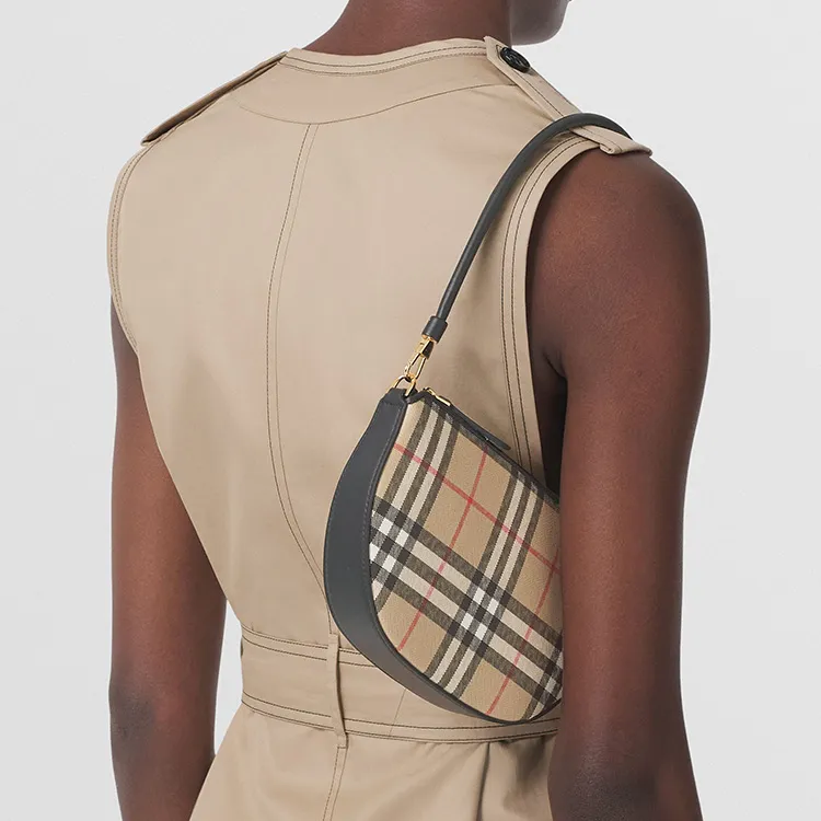 Burberry Vintage Check Cotton Olympia Pouch Archive Beige-6