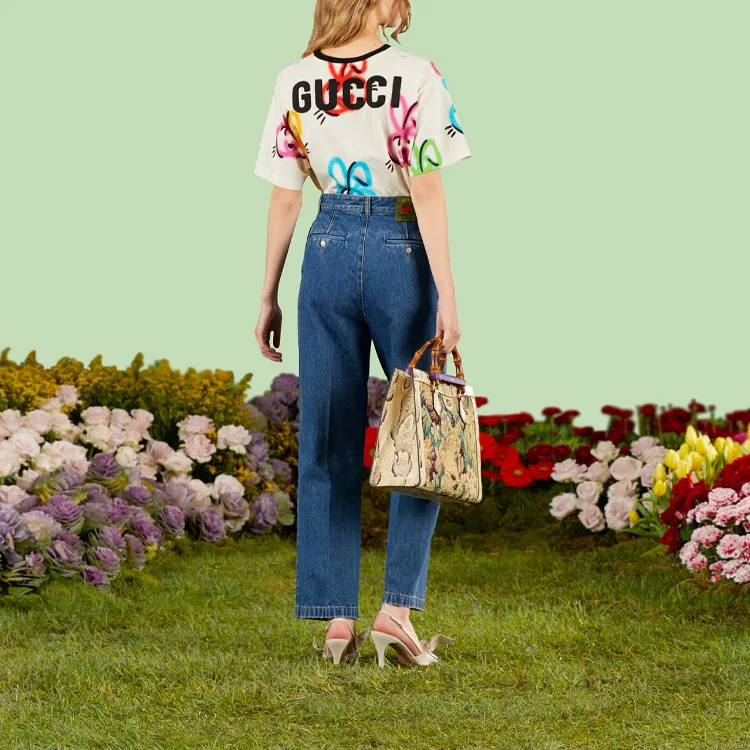 GUCCI Lunar New Year Graffiti print Cropped T shirt-3