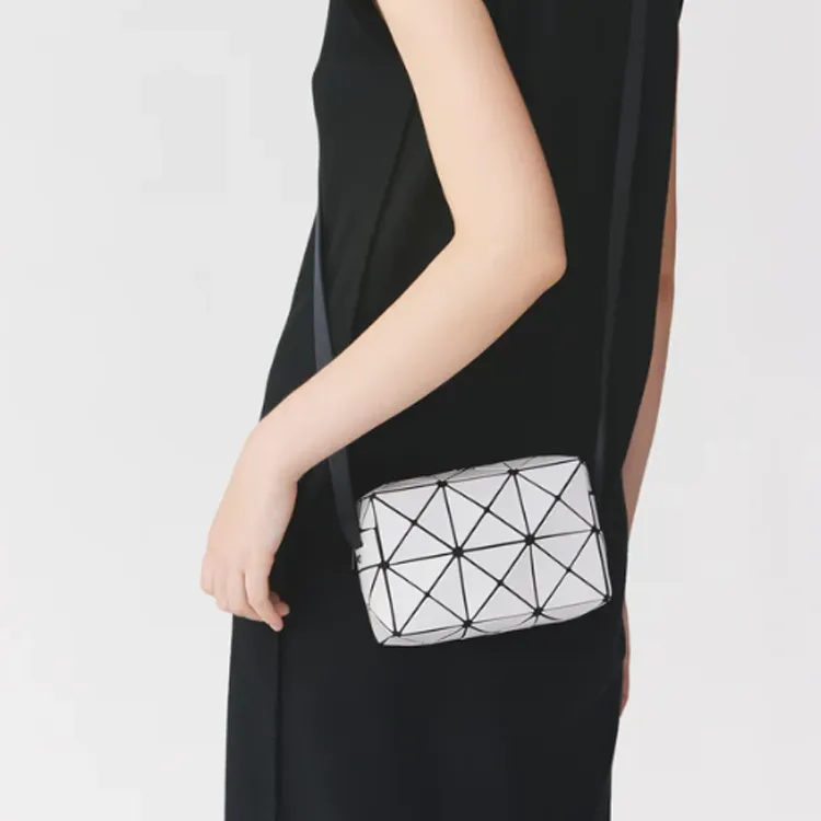 ISSEY MIYAKE Cuboid Artificial Leather Shoulder Bag Crossbody Bag Women's Light Gray-4