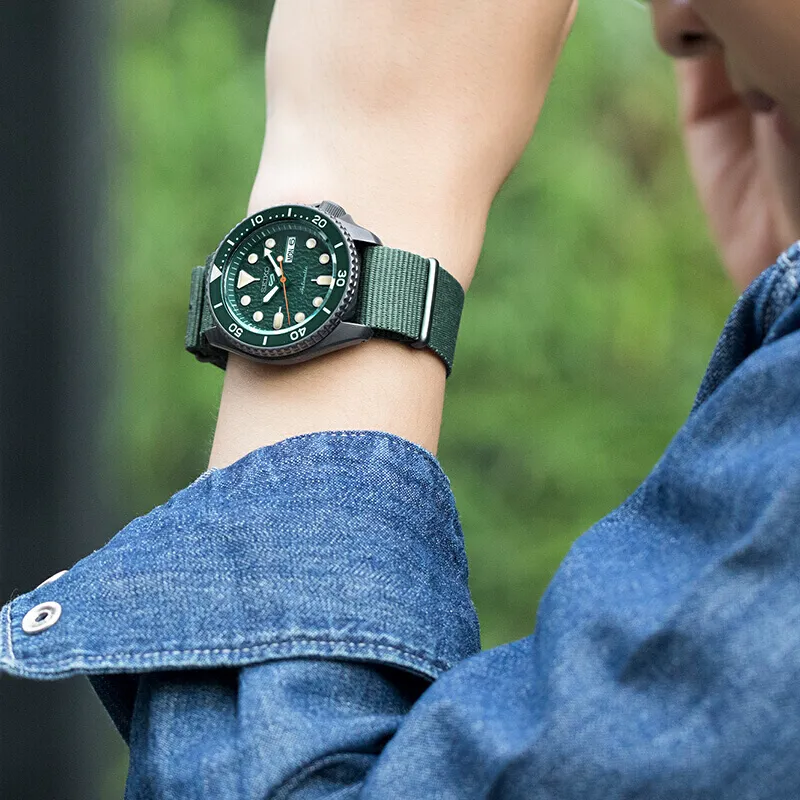SEIKO 5 Sports SRPD77K1-1