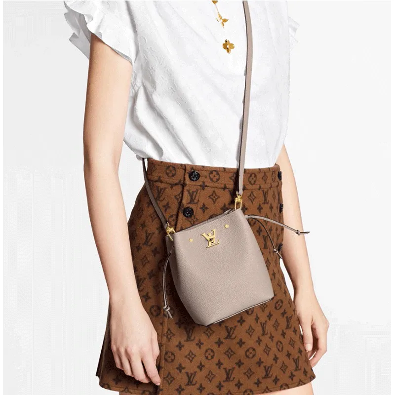 LOUIS VUITTON Grain Calfskin Bucket Bags Crossbody Bag, Shoulder Bag Women's Pink Gray-5