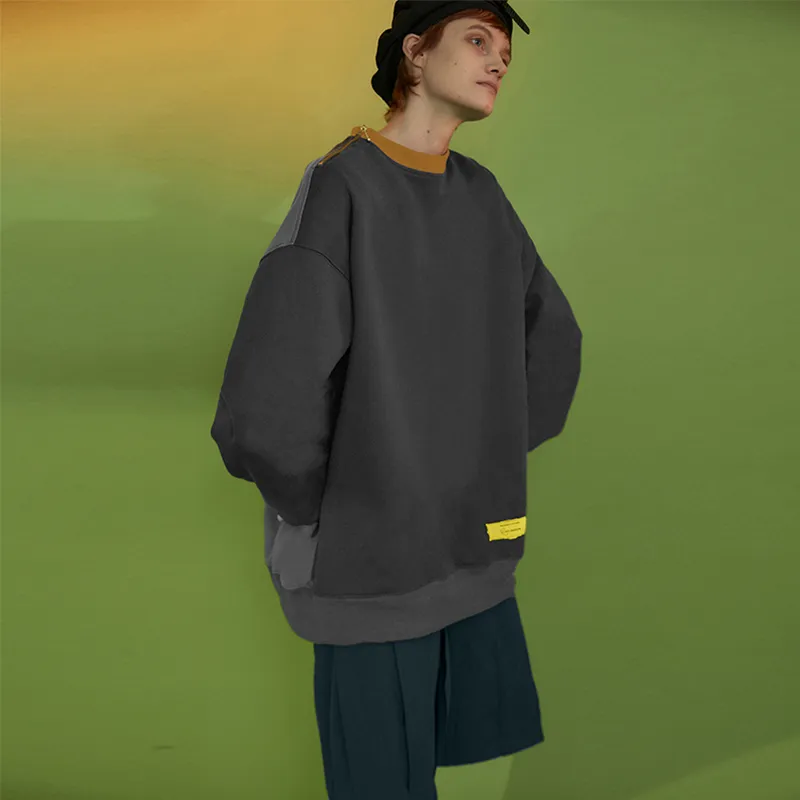 Umamiism Crew Neck Loose Fit Sweatshirt Unisex Black-1